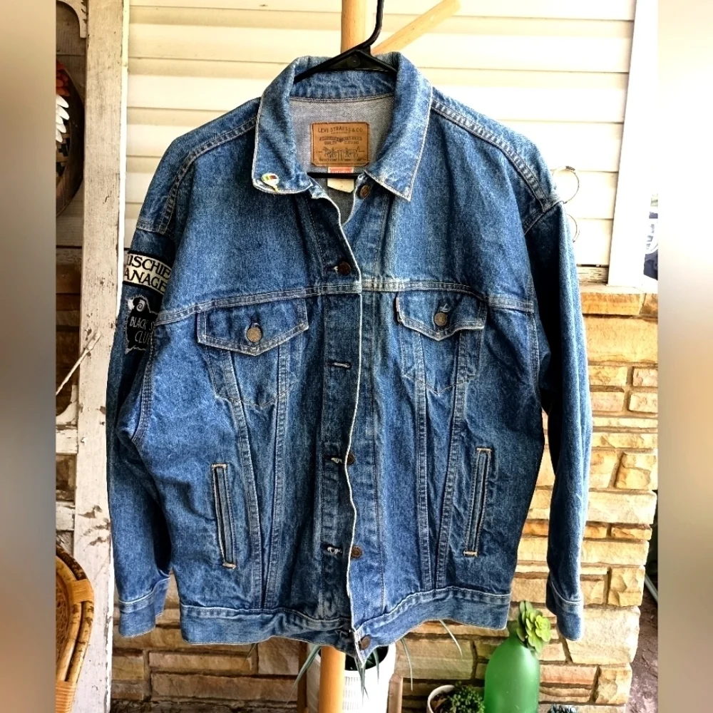 Vintage Levi's Men’s Denim Trucker Jacket size M